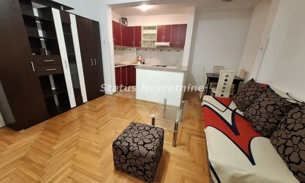 Izdavanje, dvosoban stan, 42m², Sajmište, Novi Sad