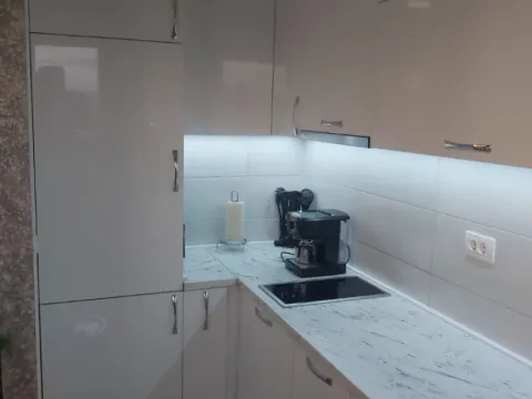 Izdavanje, dvosoban stan, 57m², Stari Aerodrom, Podgorica - image 7