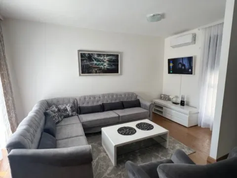 Rent, one bedroom apartment, 50m², Kava, Tivat - image 2