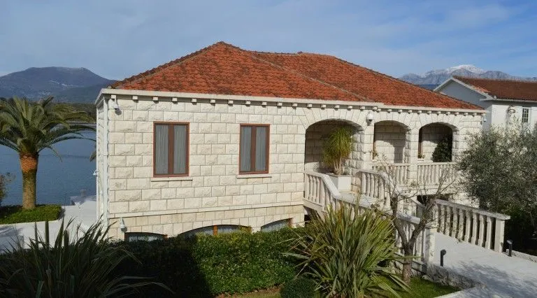 Prodaja, kuća, 286m², Tivat, Crna Gora