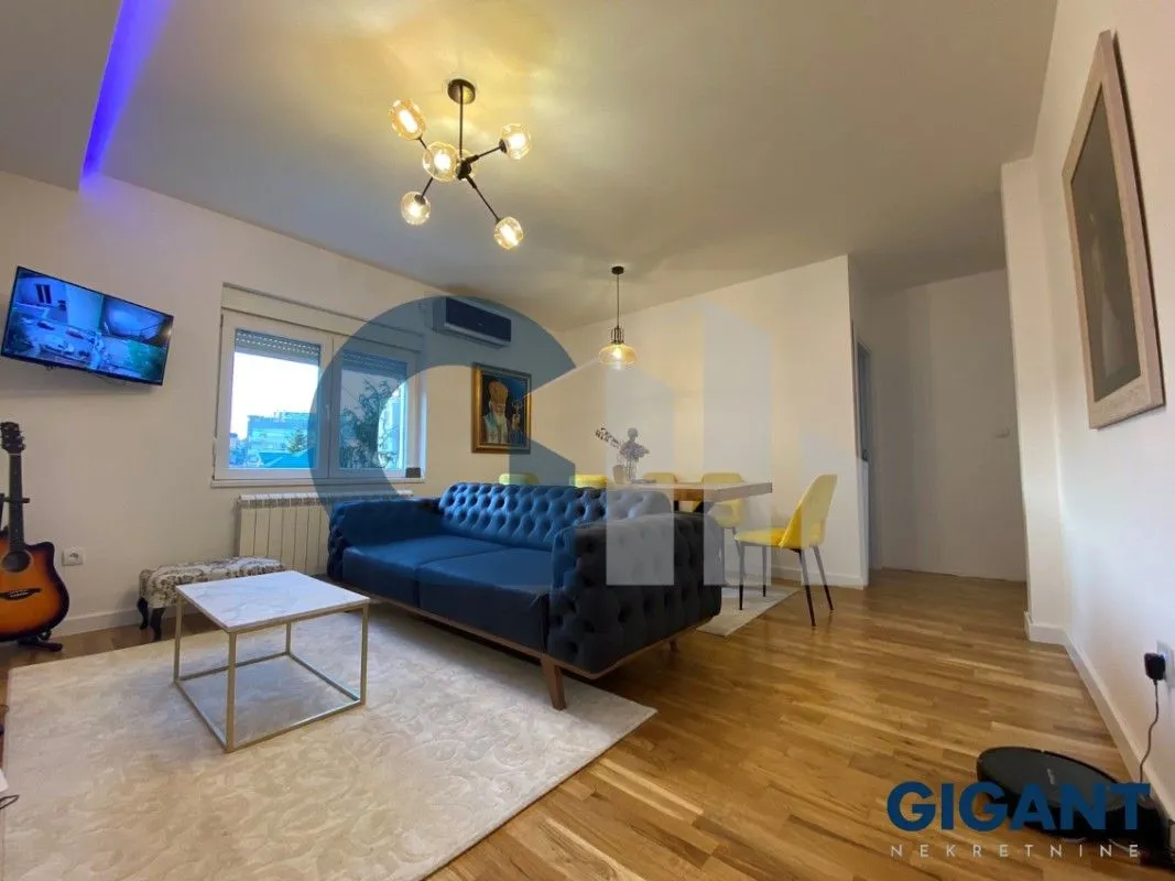 Prodaja, trosoban stan, 90m², Vračar Sve Podlokacije, Beograd