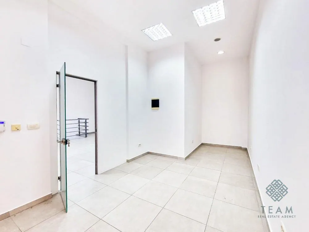 Rent, office space, 180m², Tološka šuma, Podgorica