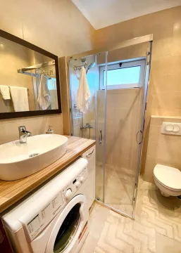 Rent, three bedroom apartment, 136m², Petrovac, Budva - image 16