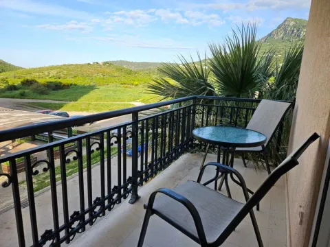 Sale, two bedroom apartment, 60m², Sutomore, Bar - image 1