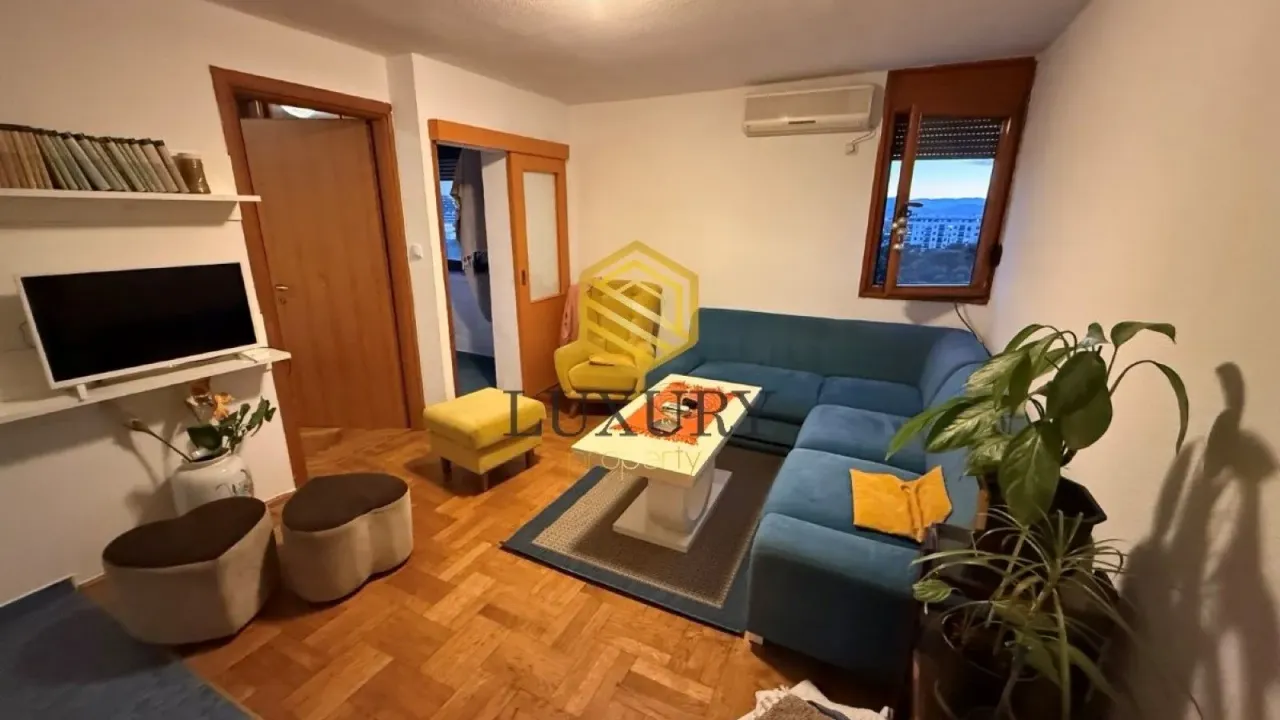 Izdavanje, jednosoban stan, 40m², Blok 5, Podgorica