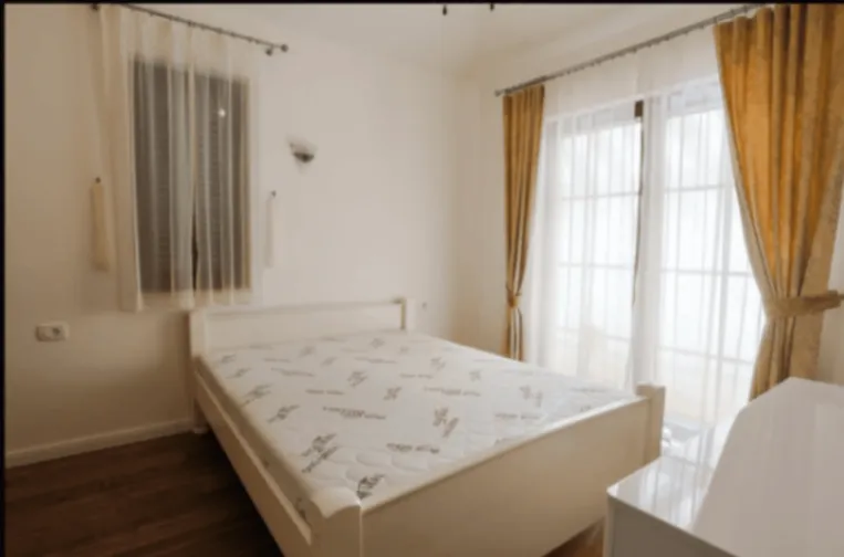 Izdavanje, kuća, 300m², Blizikuće, Budva