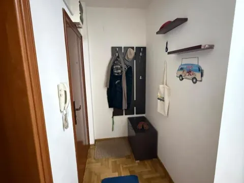 Izdavanje, trosoban stan, 63m², Đeram Pijaca, Beograd - image 12