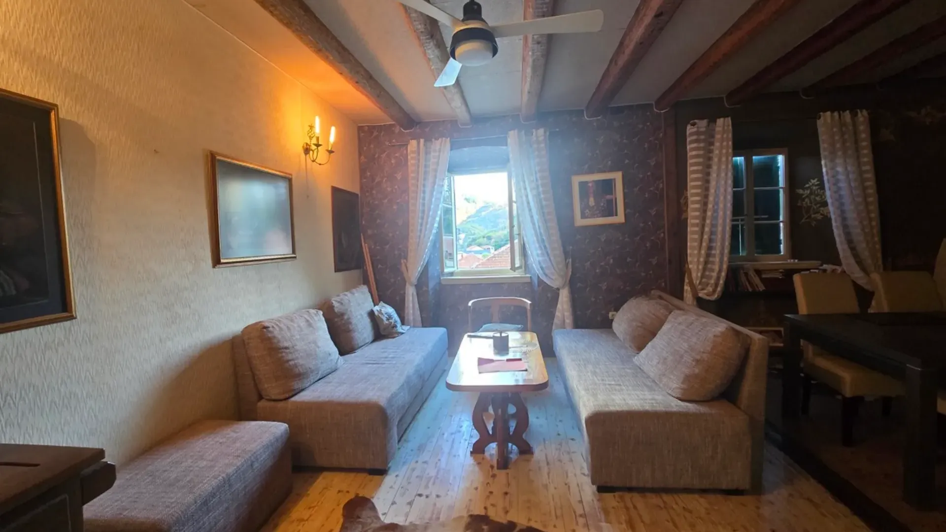 Prodaja, kuća, 180m², Kamenari, Herceg Novi