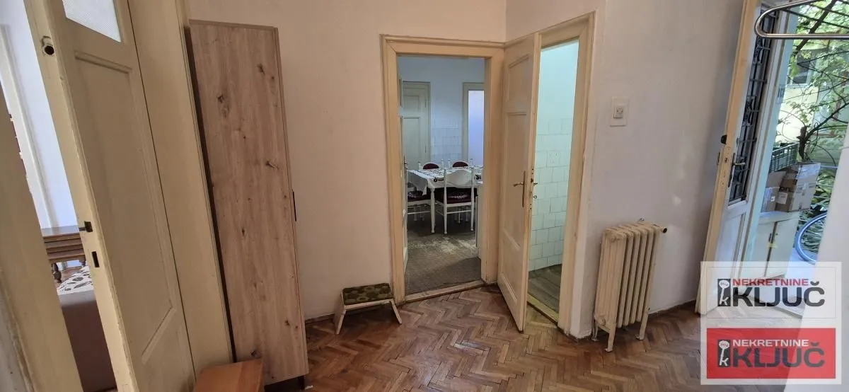 Prodaja, trosoban stan, 102m², Centar, Novi Sad