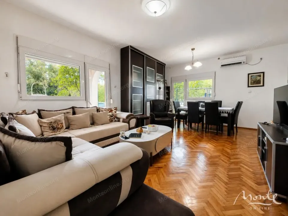 Sale, house, 320m², Centar, Podgorica