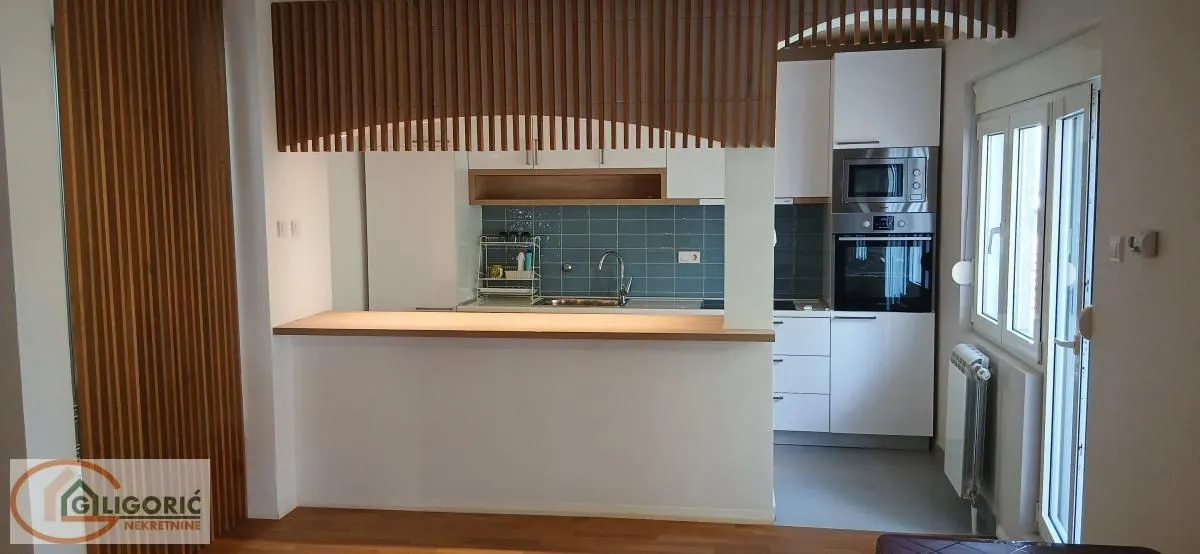 Prodaja, četvorosoban stan, 99m², Žarkovo, Beograd