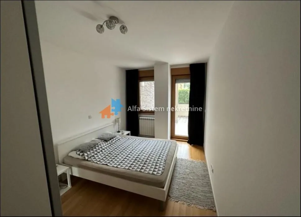 Izdavanje, dvosoban stan, 65m², Novi Beograd Blok 67, Novi Beograd Sve Podlokacije