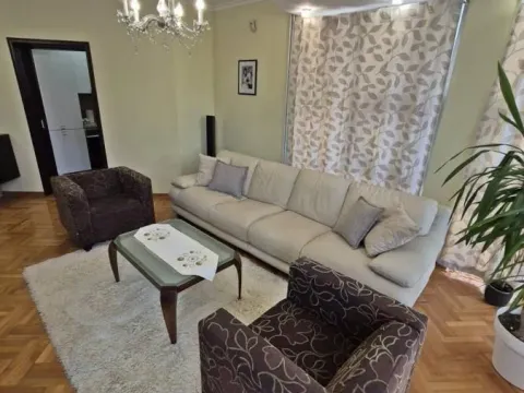 Izdavanje, trosoban stan, 68m², Centar, Kragujevac - image 2