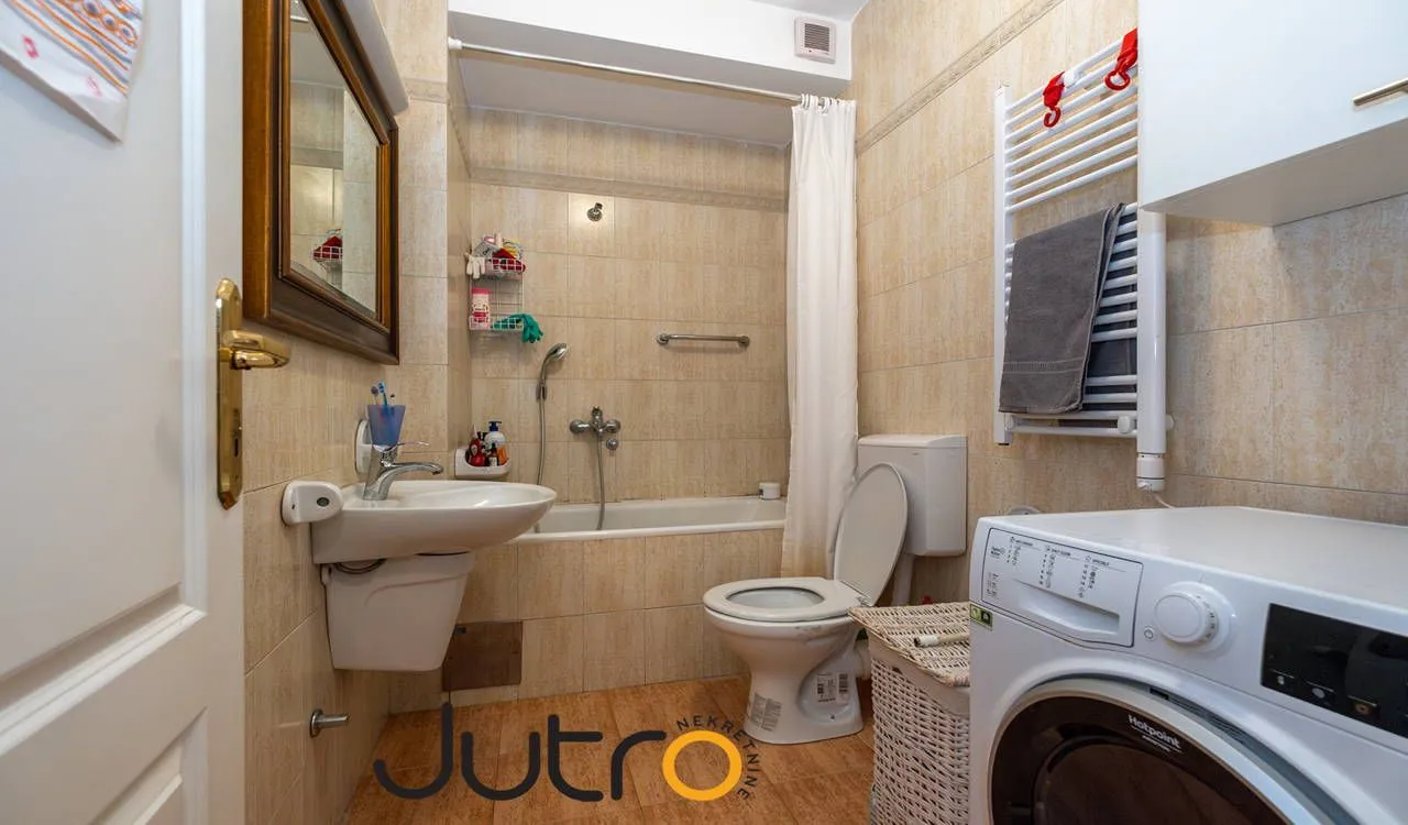 Izdavanje, trosoban stan, 115m², Gorica C, Podgorica