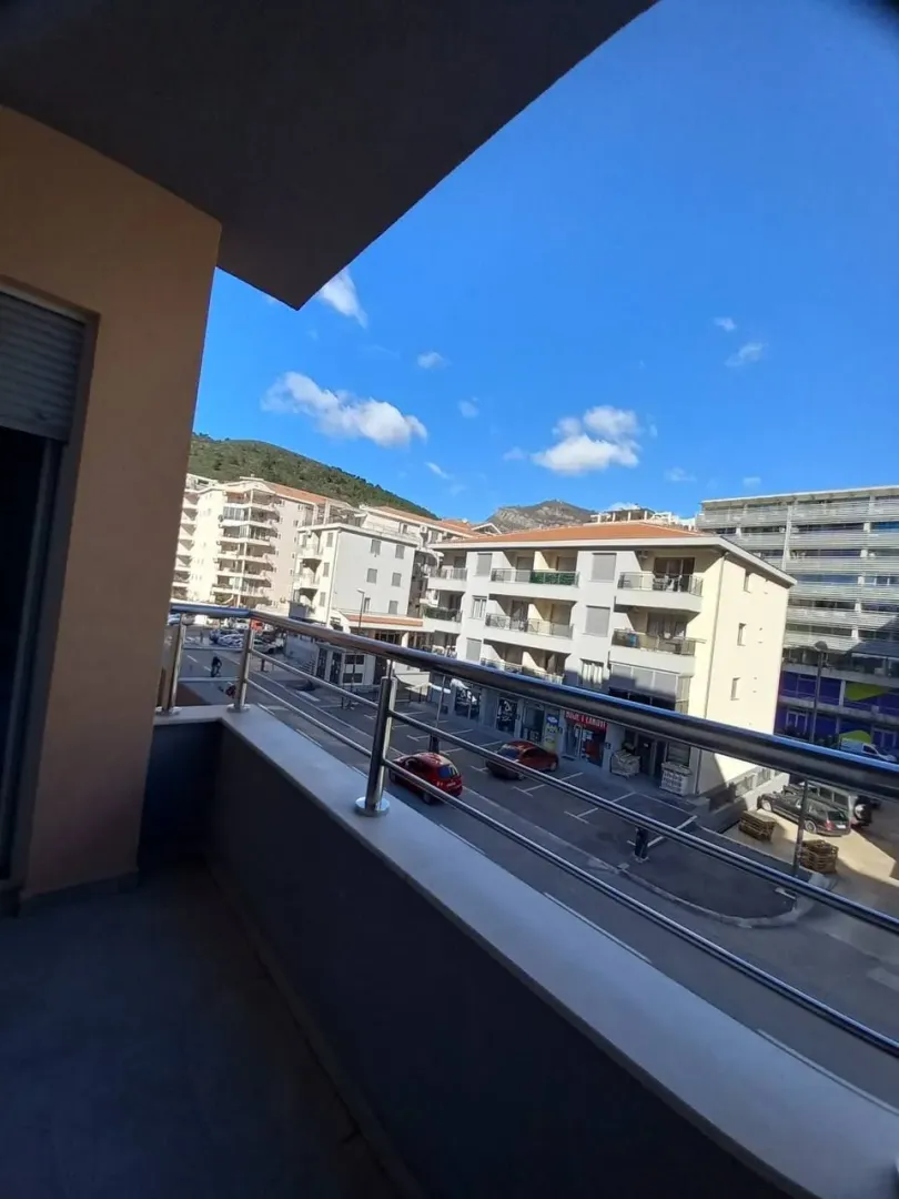 Rent, one bedroom apartment, 44m², Lazi, Budva