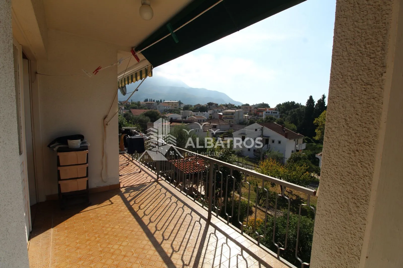 Izdavanje, kuća, 125m², Bar, Crna Gora