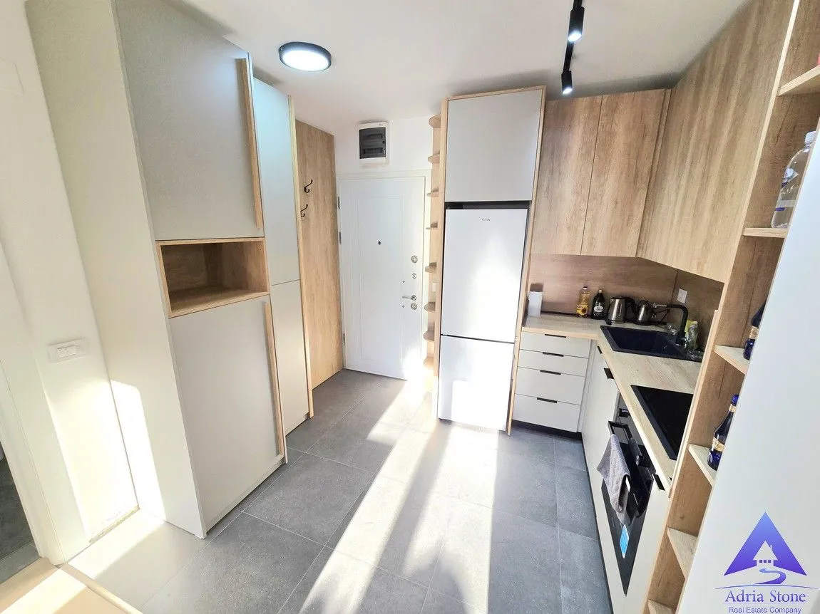 Rent, one bedroom apartment, 45m², Podkošljun, Budva