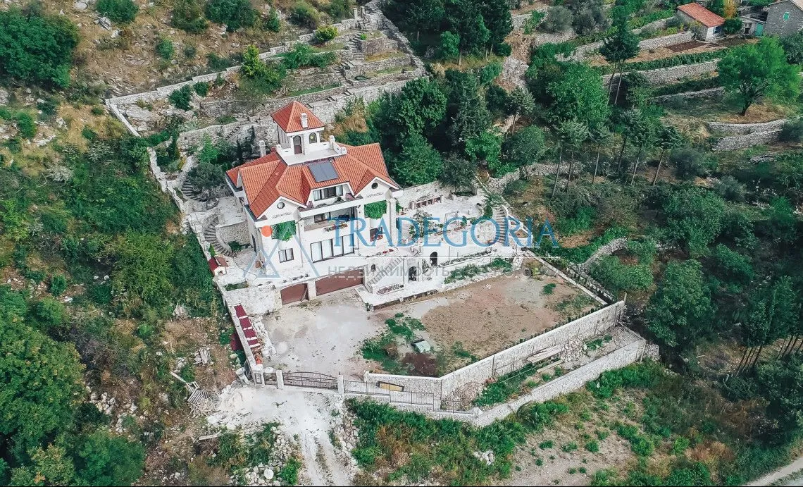 Prodaja, kuća, 392m², Sveti Stefan, Budva