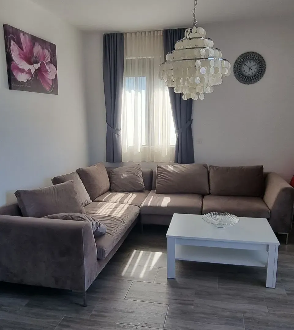 Sale, three bedroom apartment, 79m², Petrovac, Budva