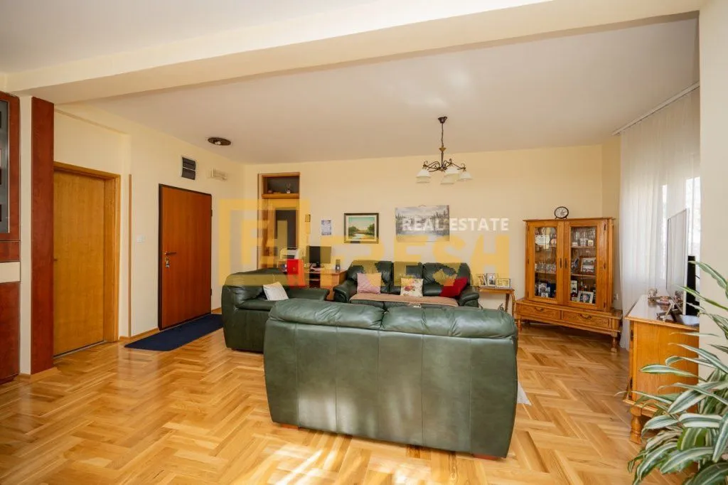 Prodaja, trosoban stan, 109m², Momišići, Podgorica
