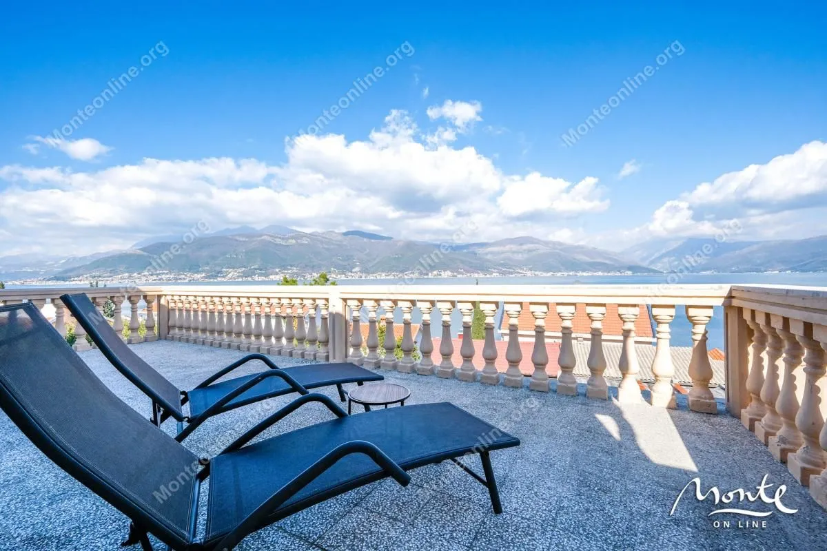 Prodaja, kuća, 210m², Krašići, Tivat