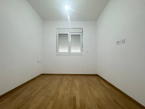 Prodaja, jednosoban stan, 46m², Stari Aerodrom, Podgorica - image 7