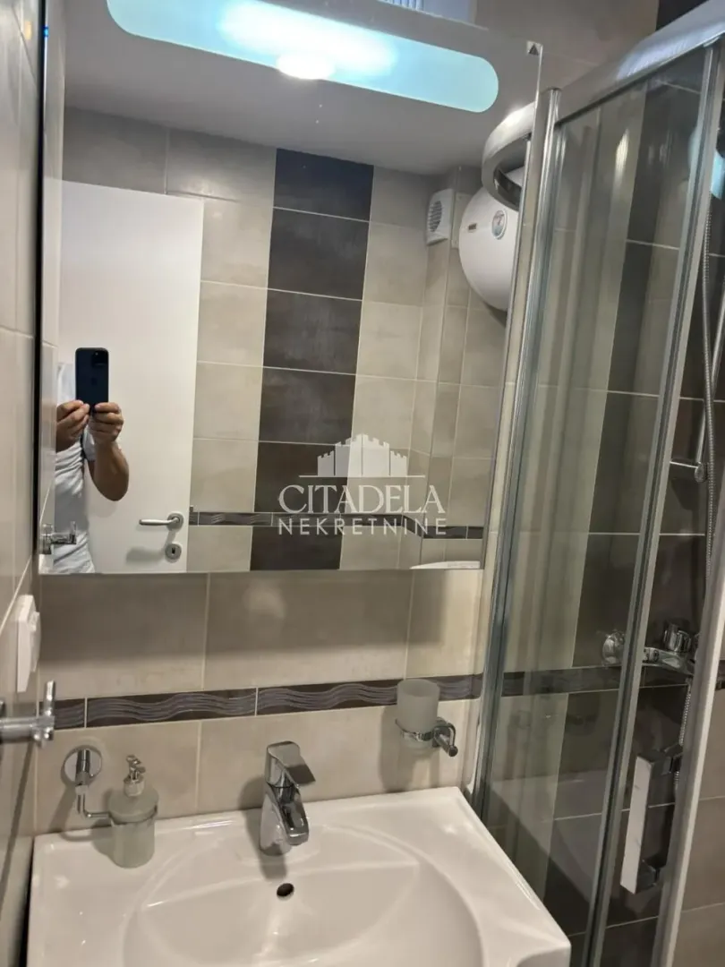 Prodaja, dvosoban stan, 84m², Gradska Bolnica, Zvezdara Sve Podlokacije