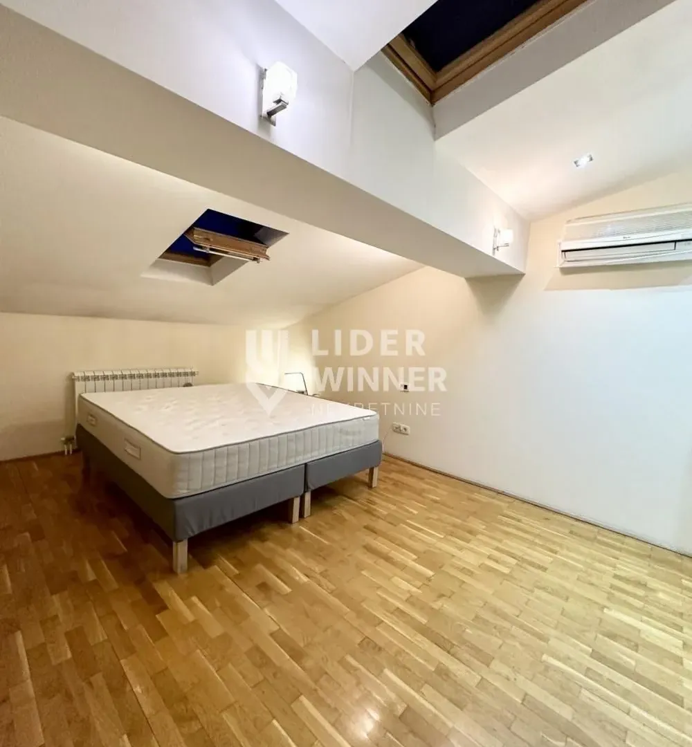 Prodaja, četvorosoban stan, 157m², Đeram Pijaca, Beograd