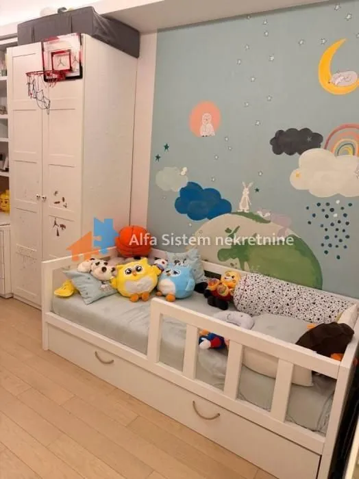 Rent, four bedroom apartment, 103m², Stari Grad, Beograd