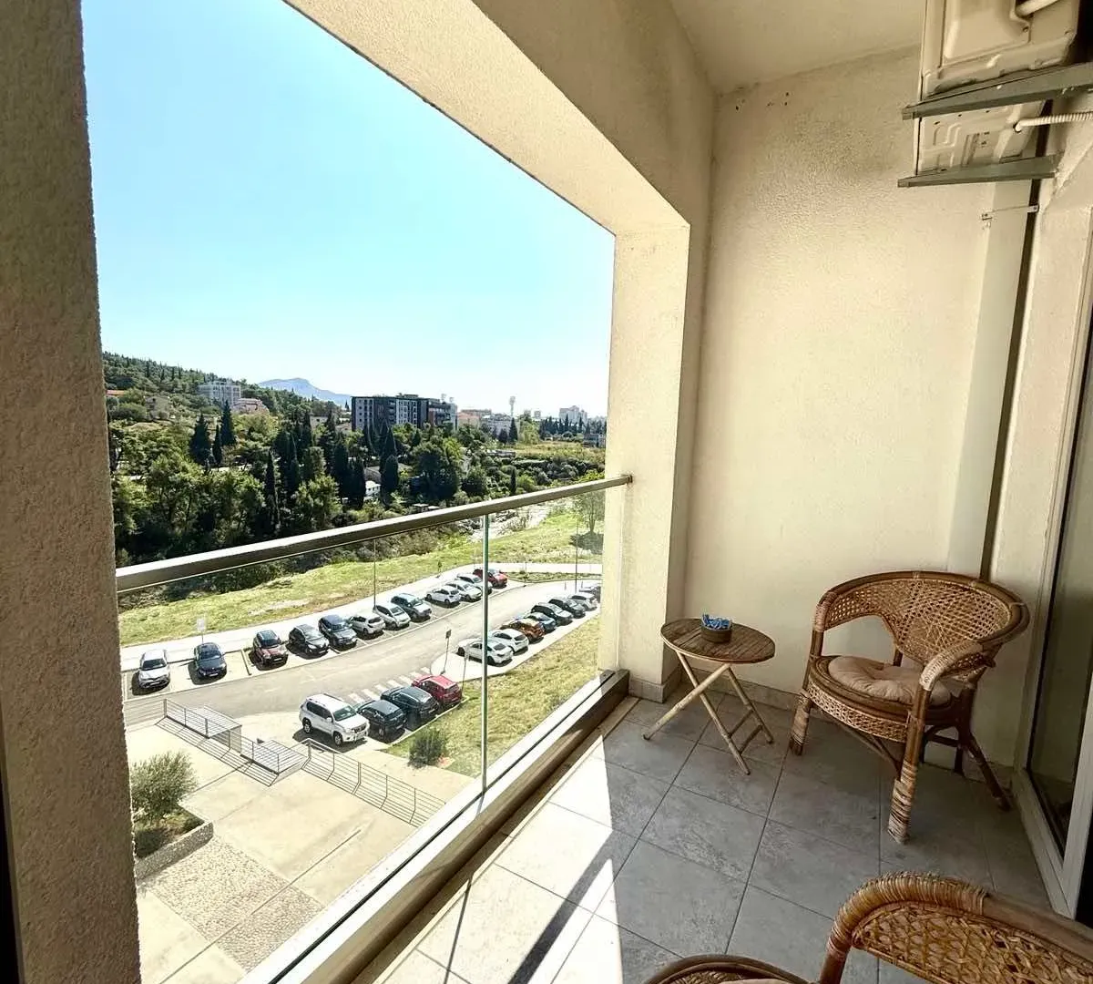 Izdavanje, jednosoban stan, 48m², Preko Morače, Podgorica