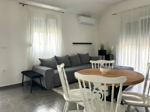 Izdavanje, jednosoban stan, 50m², Masline, Podgorica - image 13