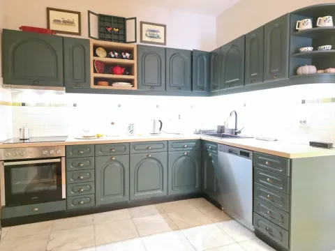 Izdavanje, trosoban stan, 145m², Preko Morače, Podgorica - image 7