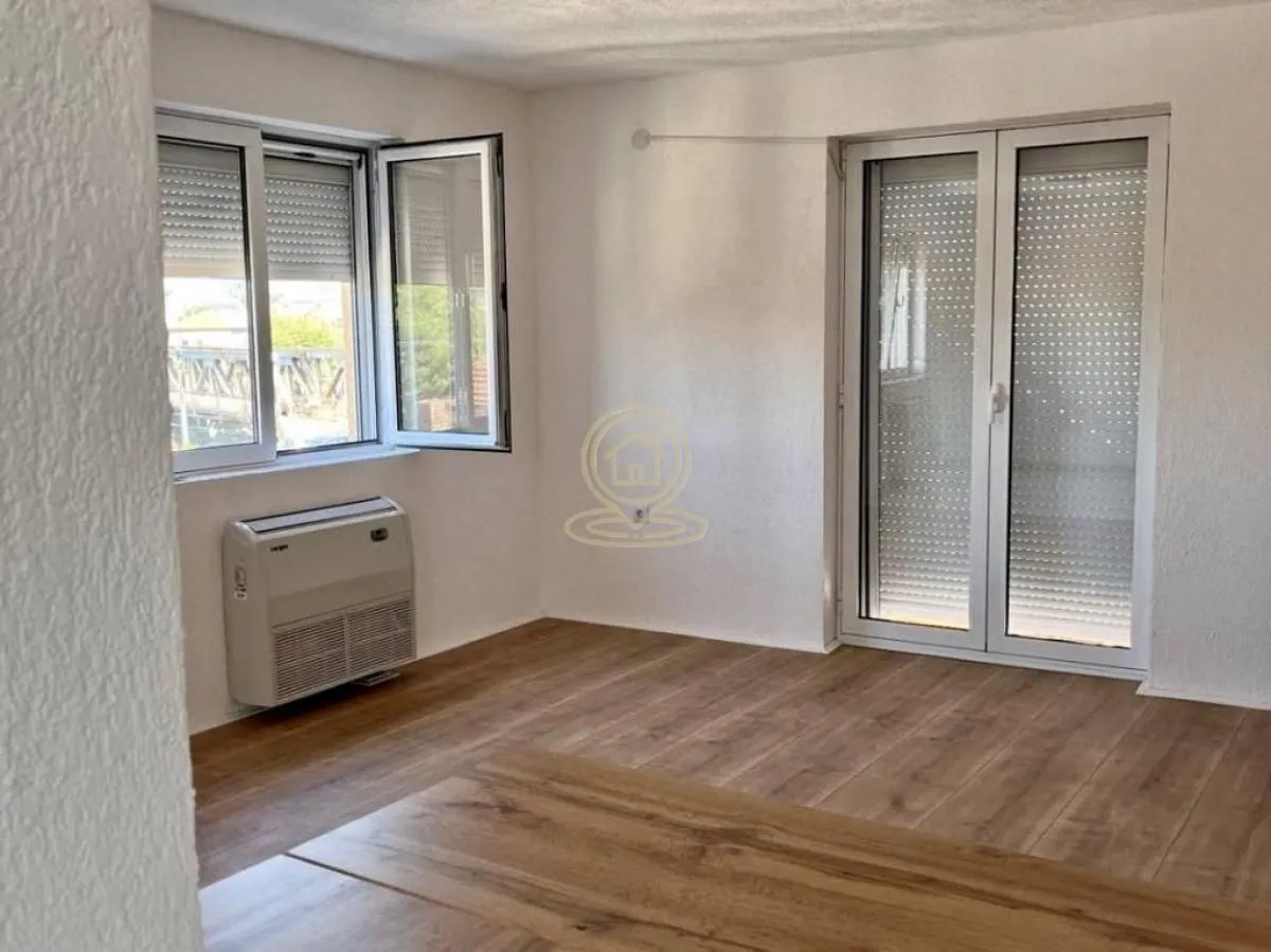 Rent, four bedroom apartment, 80m², Medijana, Niš