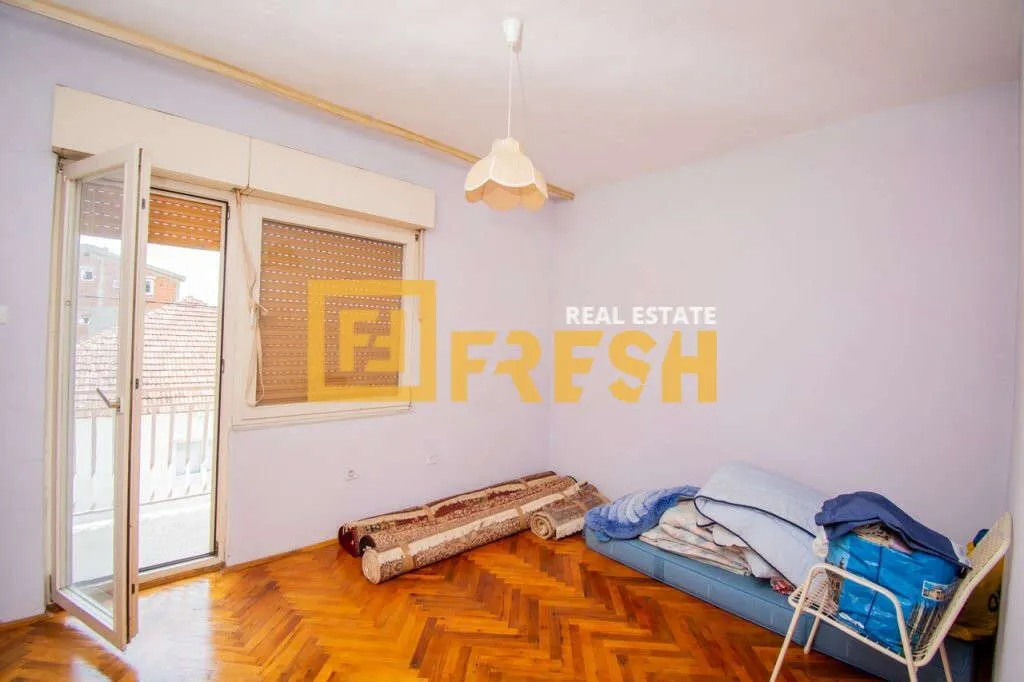 Rent, house, 214m², Tološi, Podgorica