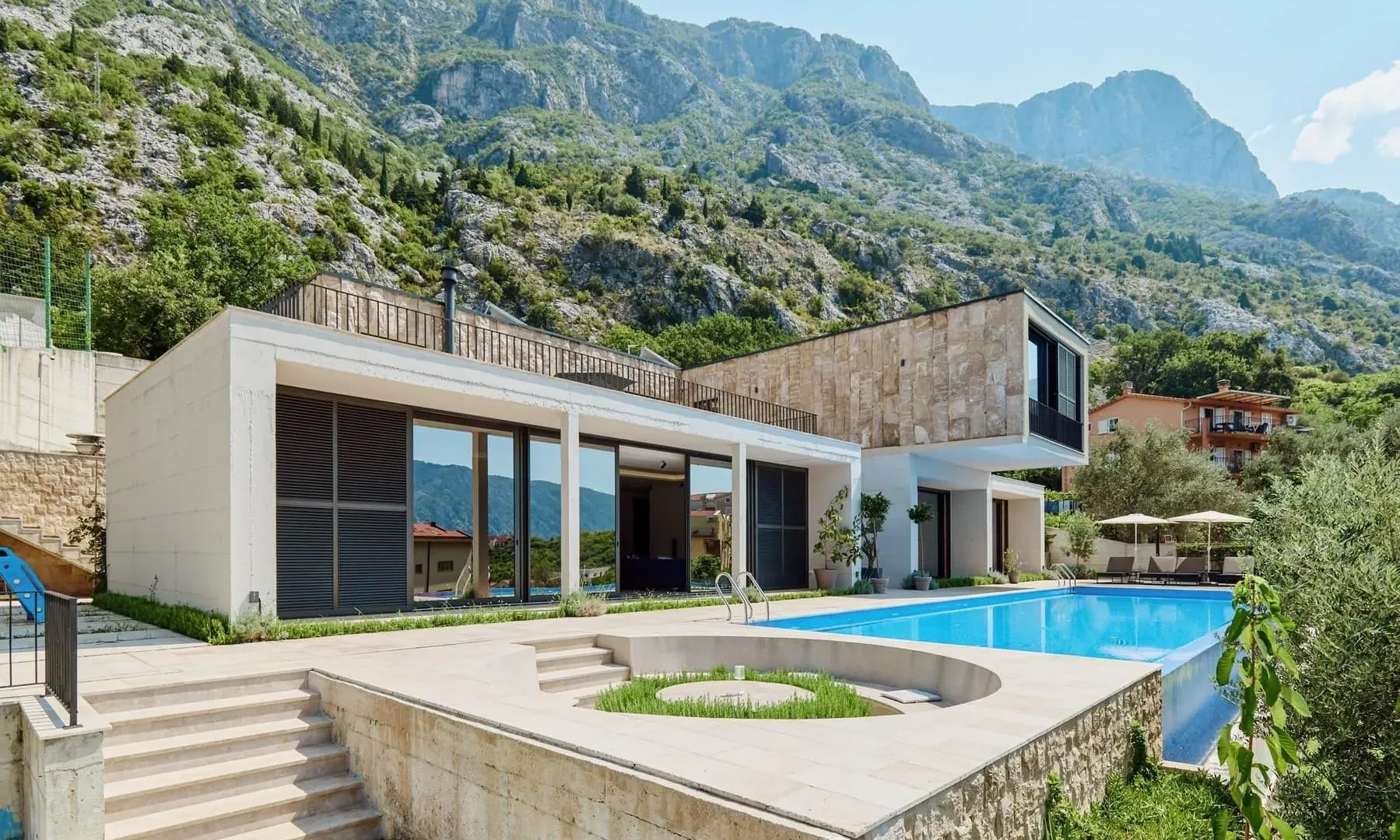 Sale, house, 419m², Dobrota, Kotor