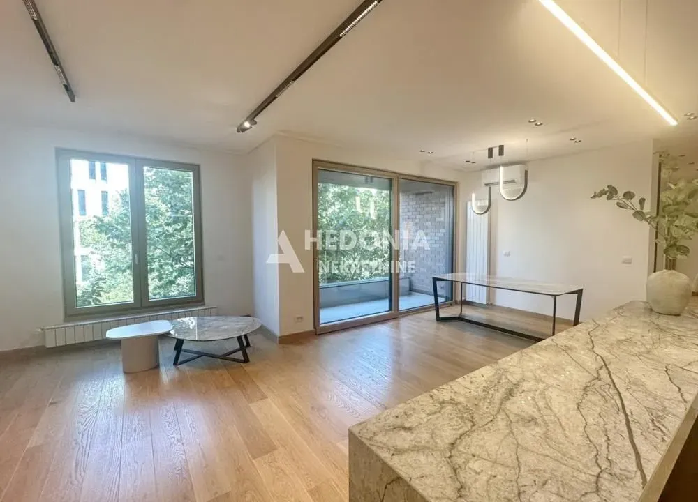 Izdavanje, poslovni prostor, 94m², Kalenić Pijaca, Vračar Sve Podlokacije