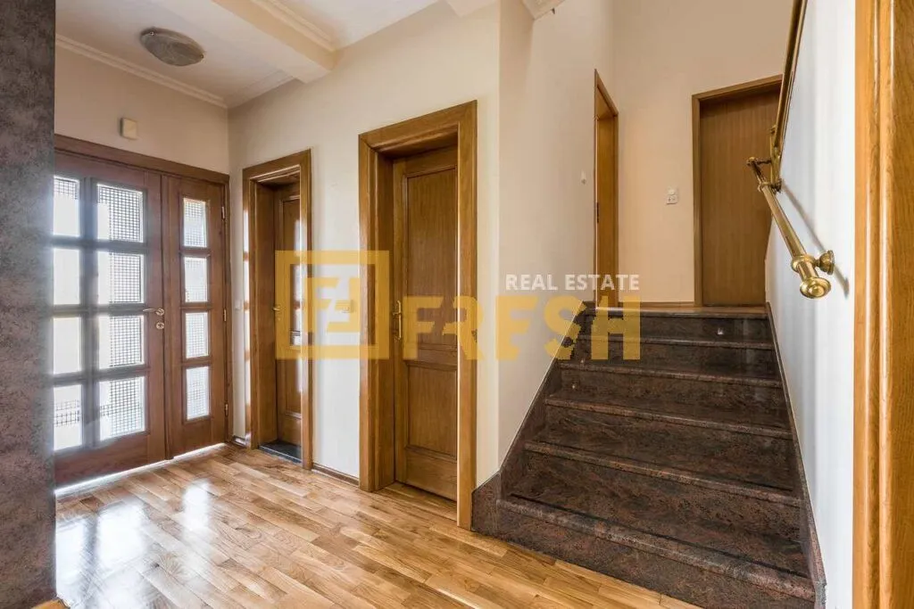 Rent, house, 370m², Zabjelo, Podgorica