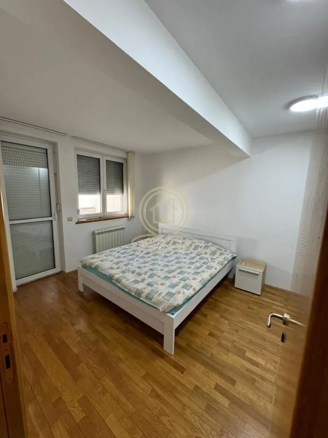 Rent, house, 320m², Višnjička Banja, Palilula Sve Podlokacije