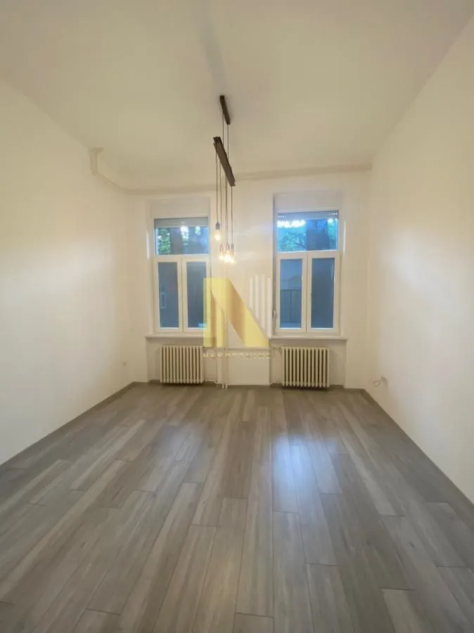 Prodaja, kuća, 199m², Socijalno, Novi Sad Sve Podlokacije