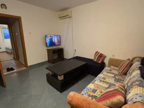 Rent, one bedroom apartment, 45m², Malo Brdo, Podgorica - image 6