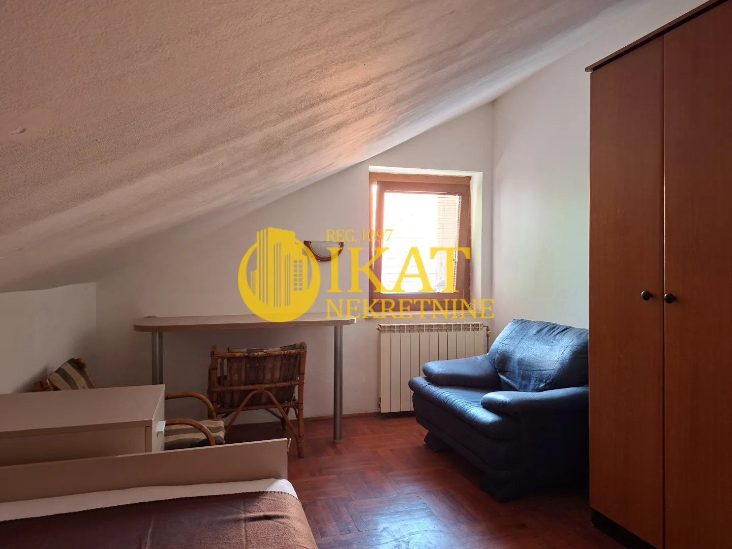 Izdavanje, trosoban stan, 70m², Vojvode Vlahovica, Beograd