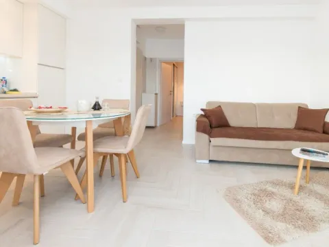 Stan-na-dan, jednosoban stan, 40m², Tivat, Crna Gora - image 3