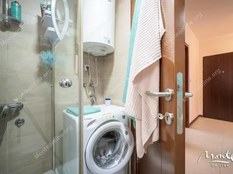 Prodaja, dvosoban stan, 81m², Dobrota, Kotor - image 22