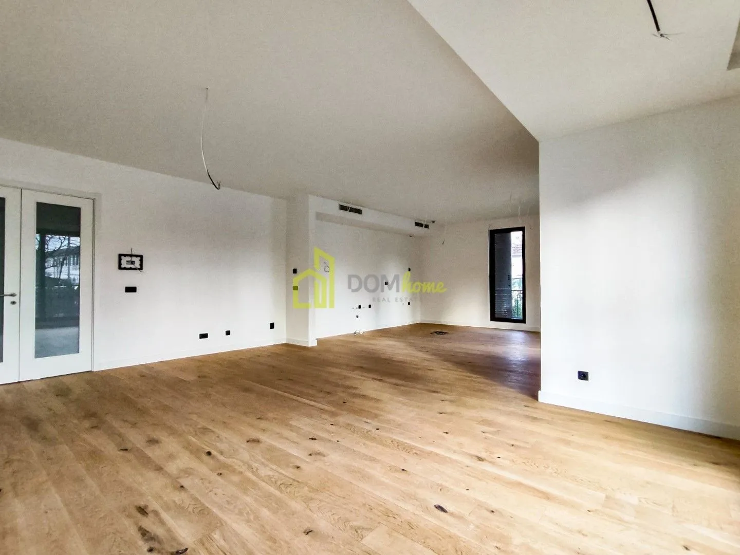 Prodaja, trosoban stan, 137m², Centar, Podgorica