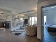 Izdavanje, trosoban stan, 120m², Seljanovo, Tivat - image 5