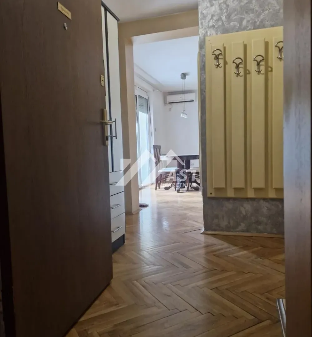 Izdavanje, dvosoban stan, 47m², Rotkvarija, Novi Sad Sve Podlokacije