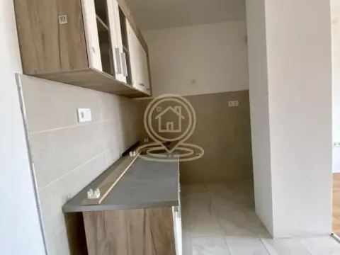 Prodaja, trosoban stan, 76m², Crveni Pevac, Niš - image 6