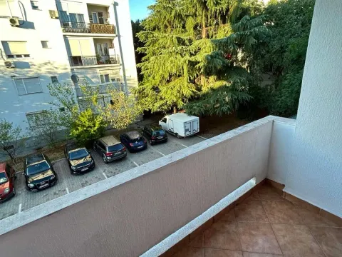 Izdavanje, dvosoban stan, 60m², Preko Morače, Podgorica - image 17