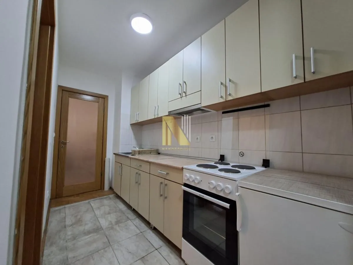 Izdavanje, jednosoban stan, 39m², Bulevar Oslobodjenja, Novi Sad Sve Podlokacije
