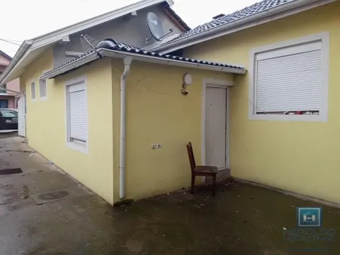 Sale, house, 400m², Ćuprija, Srbija - image 3